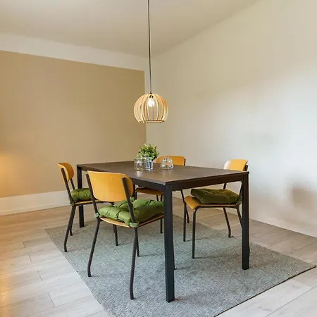 Grosszuegiges Apartment Mit Balkon Fuer Monteure Und Feriengaeste Dillingen/Saar Exterior foto