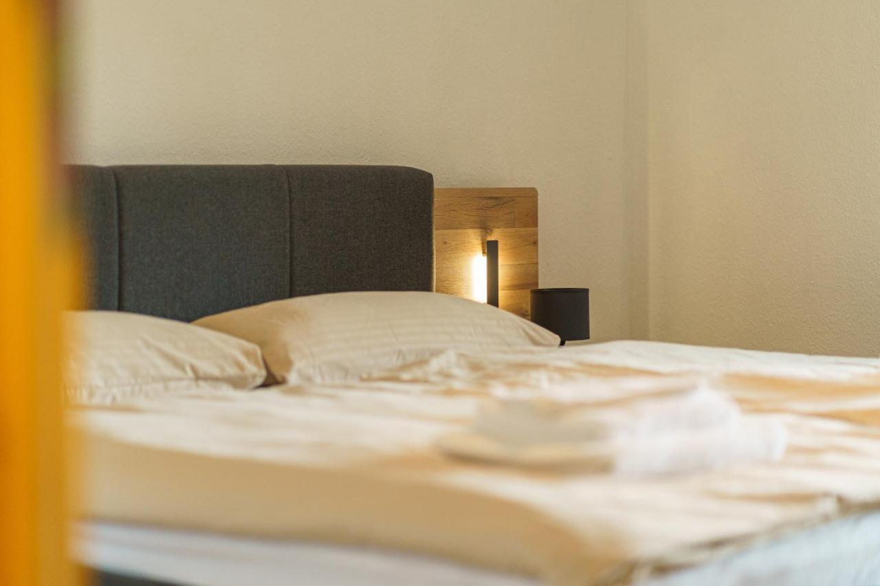 Grosszuegiges Mit Balkon Fuer Monteure Und Feriengaeste Apartment Dillingen an der Saar